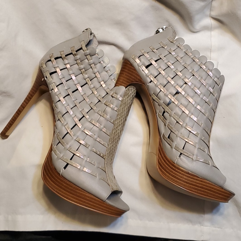 Calvin Klein  Ladies shoes. A